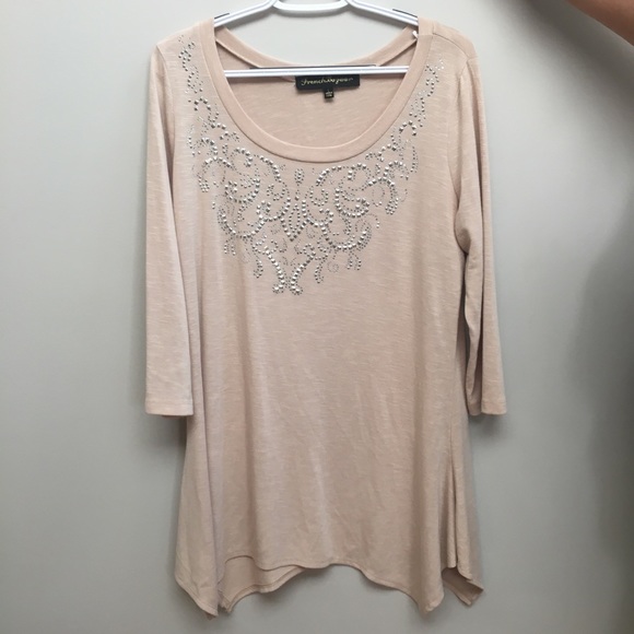 Cream color top with silver embellishment - Picture 2 of 3